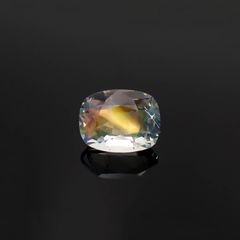 レインボームーンストーン(宝石名ラブラドライト)マダガスカル産 識別済 0.58ct / 5.6x4.4mm前後 [230119738]