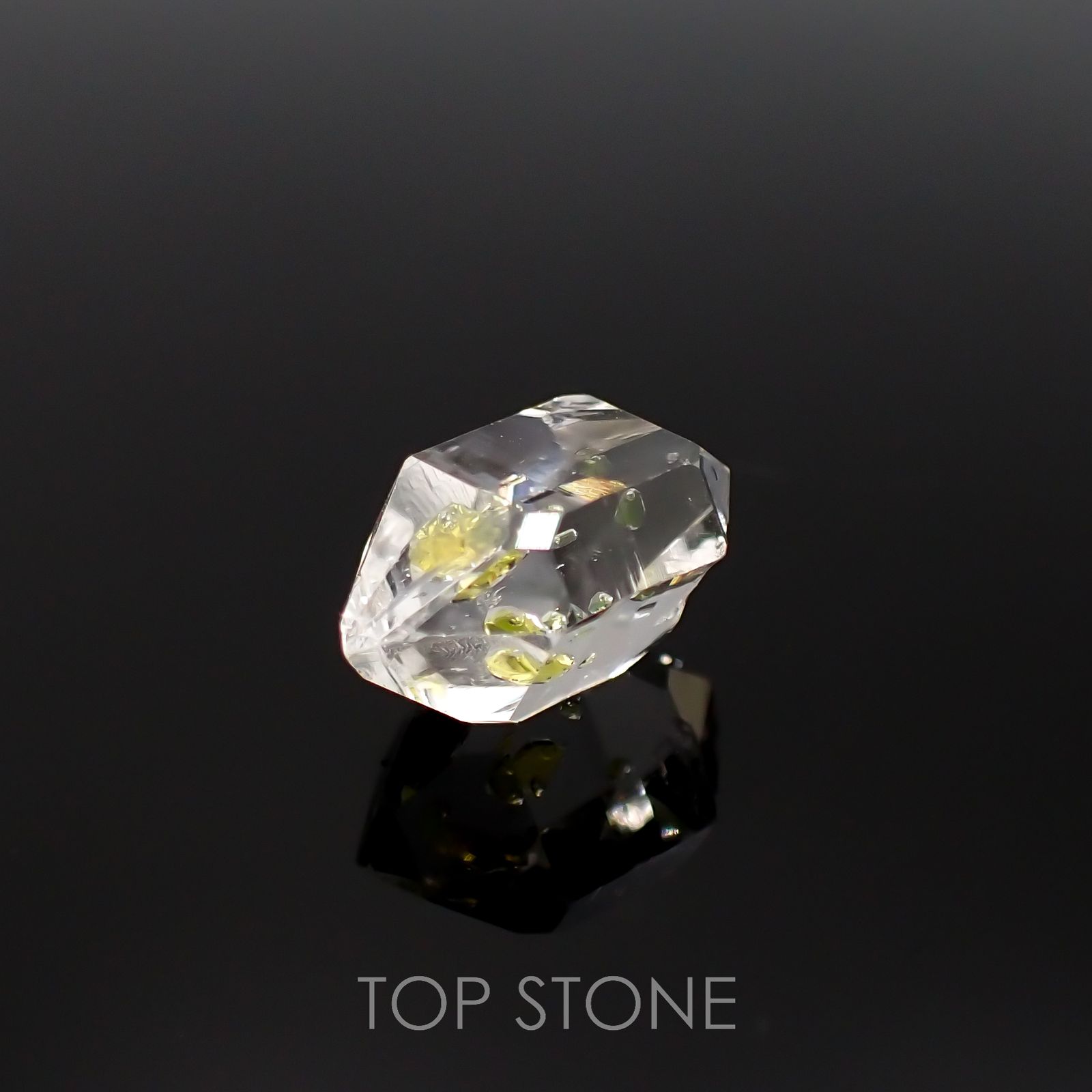オイルインクォーツ 原石 パキスタン産 4.28ct[220917684]13.4x8mm前後