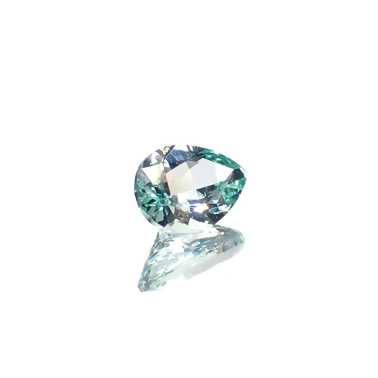ミントベリル ブラジル産 0.26ct[240728586]5.3x3.8mm前後