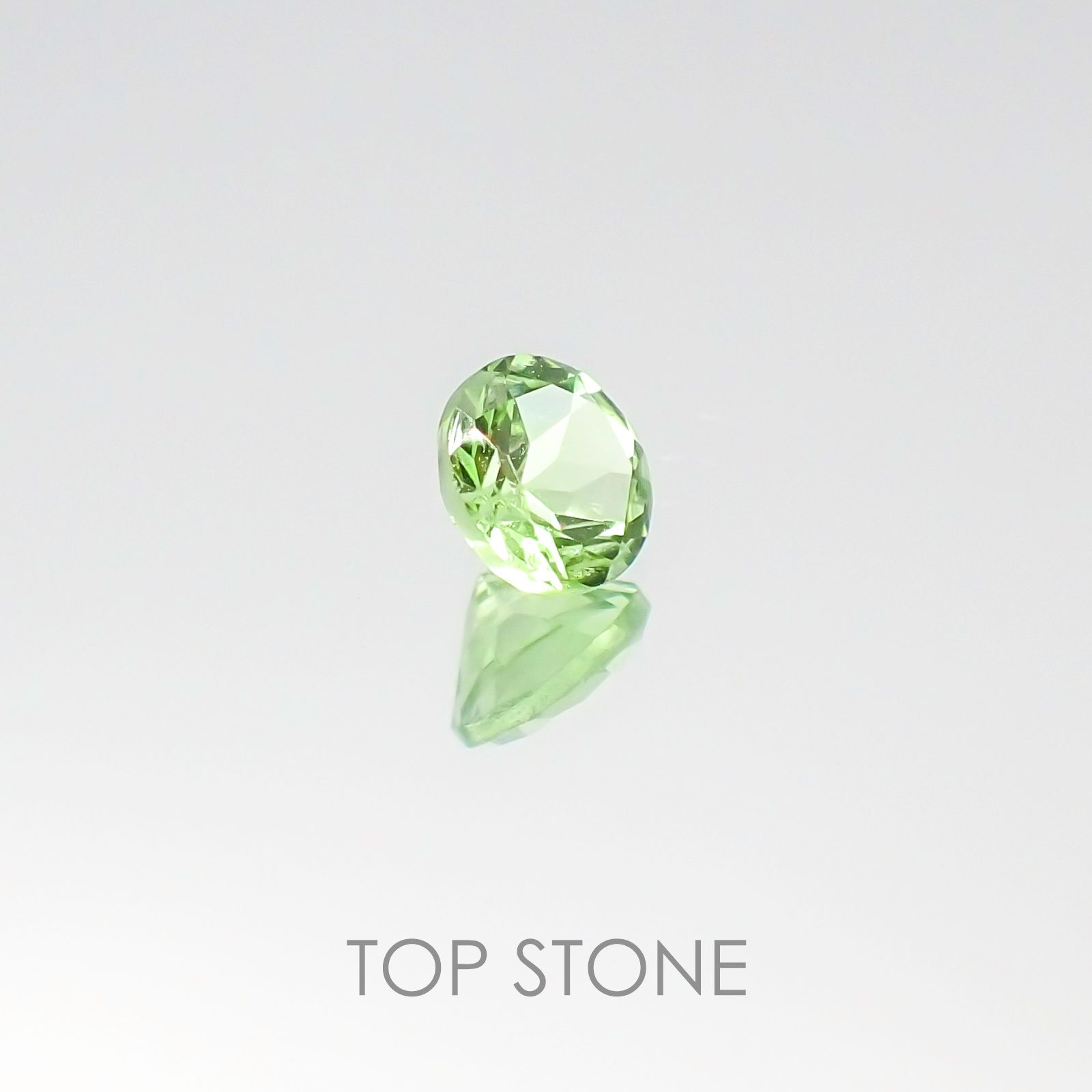 ミントガーネット ケニア産 ルース 0.35ct[20106116]4.3×4.2mm前後