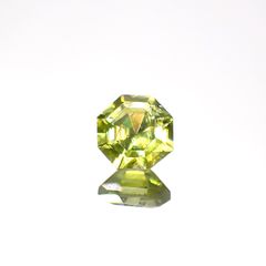 ◇オクタゴンカット◇スフェーン(宝石名スフェーン)マダガスカル産 0.65ct 識別済[231224751]5.1x5.1mm前後