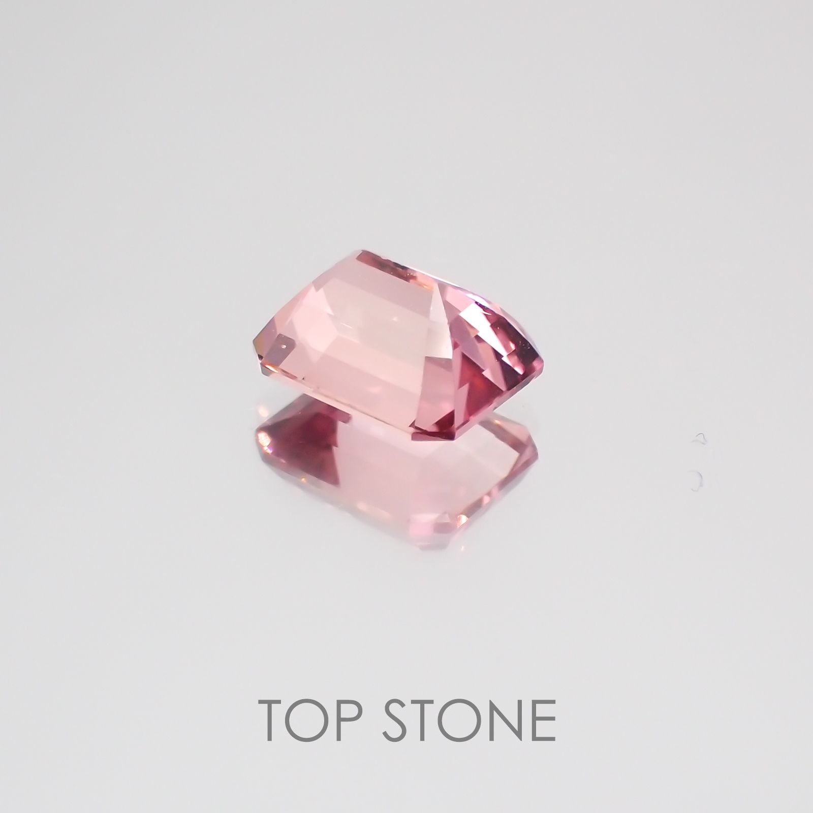 ピンクトルマリン パパラチャカラー(宝石名ピンク・トルマリン) ルワンダ産 1.33ct 識別済[21039974]7×5.6mm前後