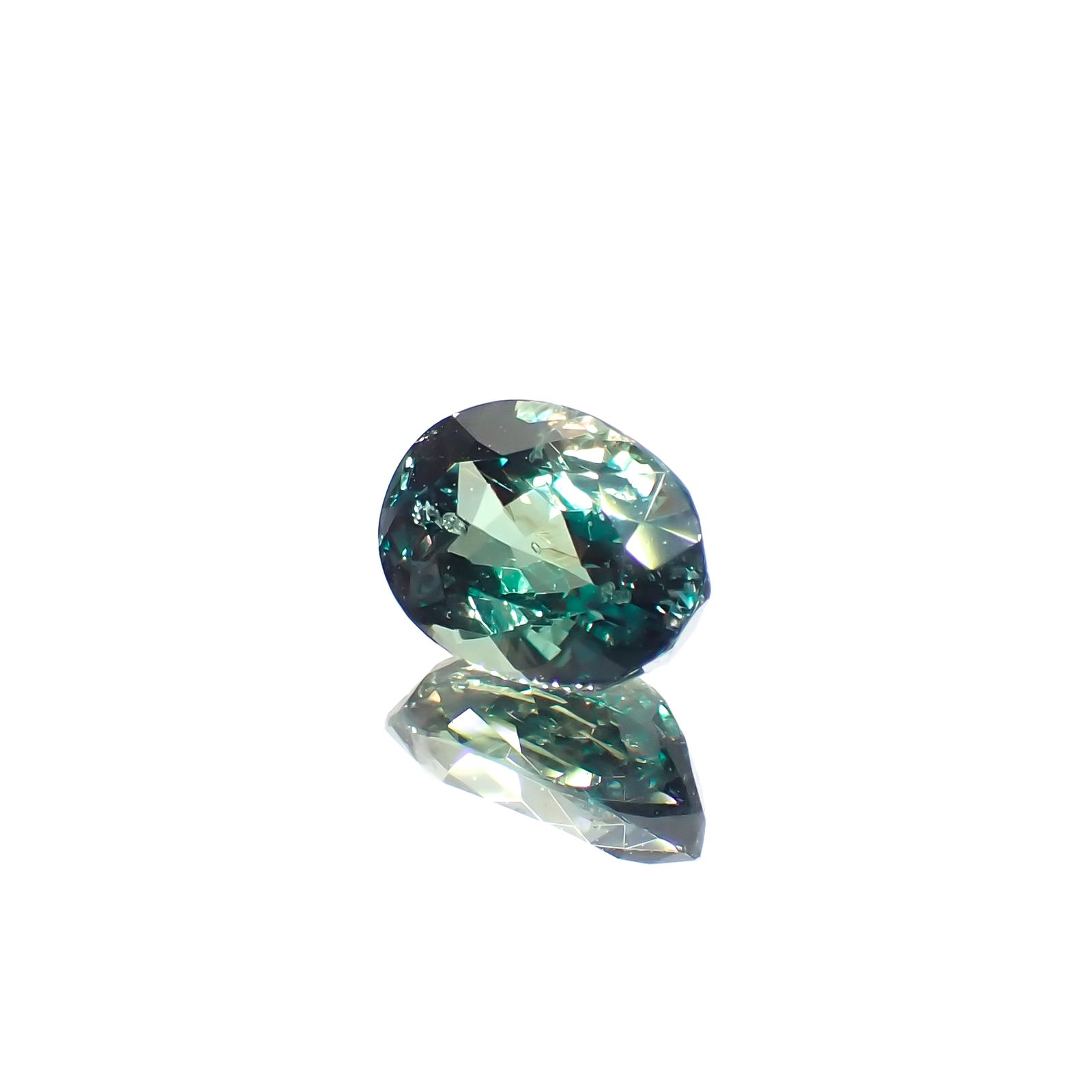 アレキサンドライト ブラジル産 0.85ct[230522277]6.4x4.7mm前後