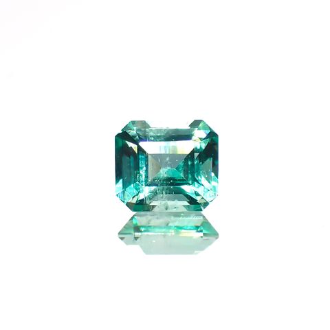 ノンオイル エメラルド ロシア産 0.49ct / 5x4.4mm前後 [230421690]