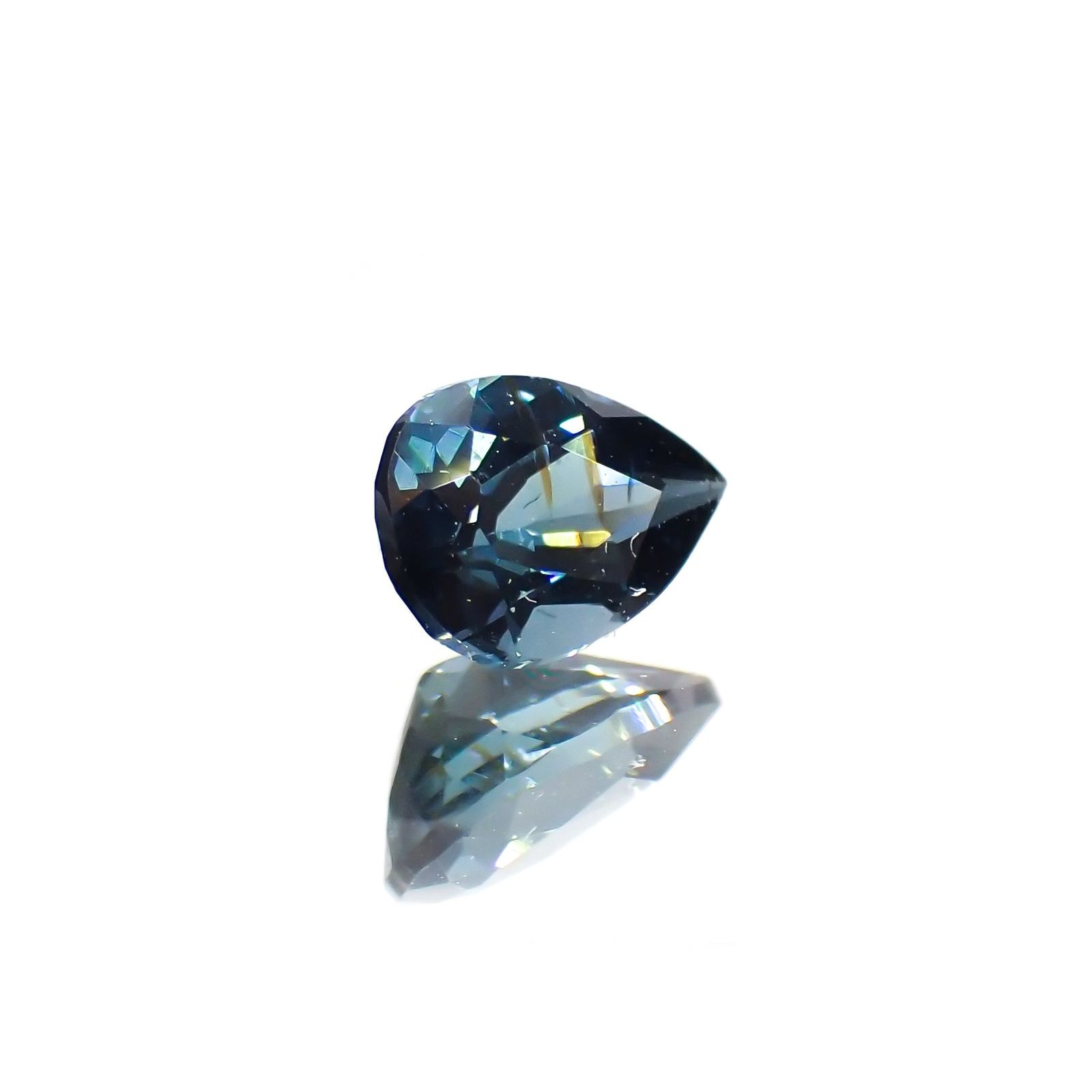 ブルートルマリン(宝石名トルマリン)アフガニスタン産 0.56ct 識別済[250115321]6.4x4.5mm前後