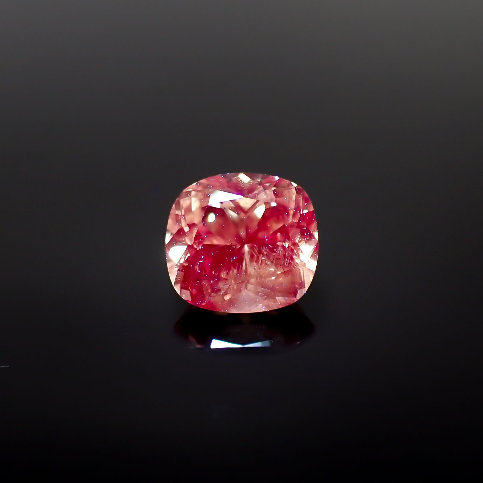 ドラゴンガーネット タンザニア産 1.51ct[230722948]6.8x6.3mm前後