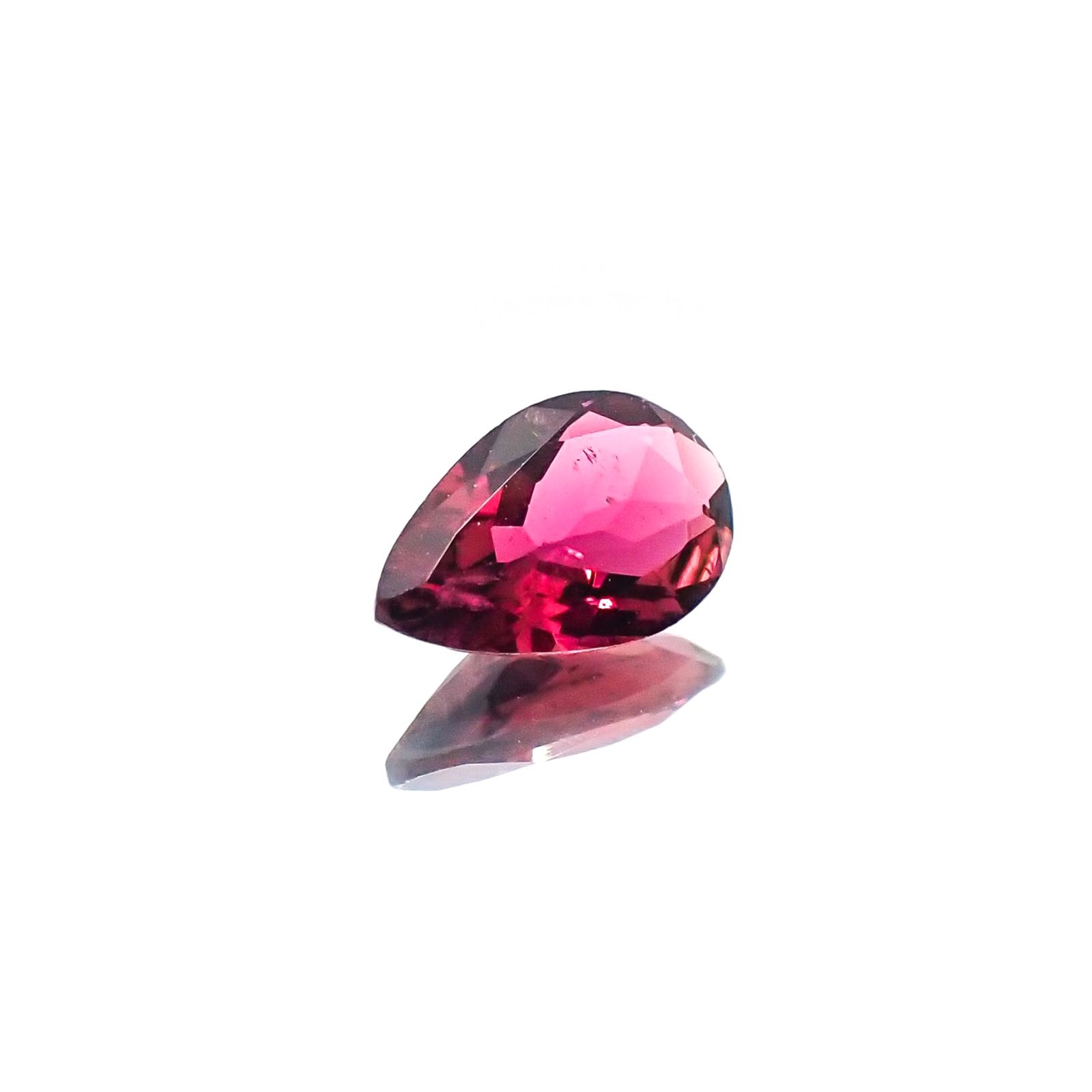 パープルトルマリン(宝石名パープル・トルマリン)ブラジル産 識別済 0.65ct / 7.7x5mm前後 [260323896]