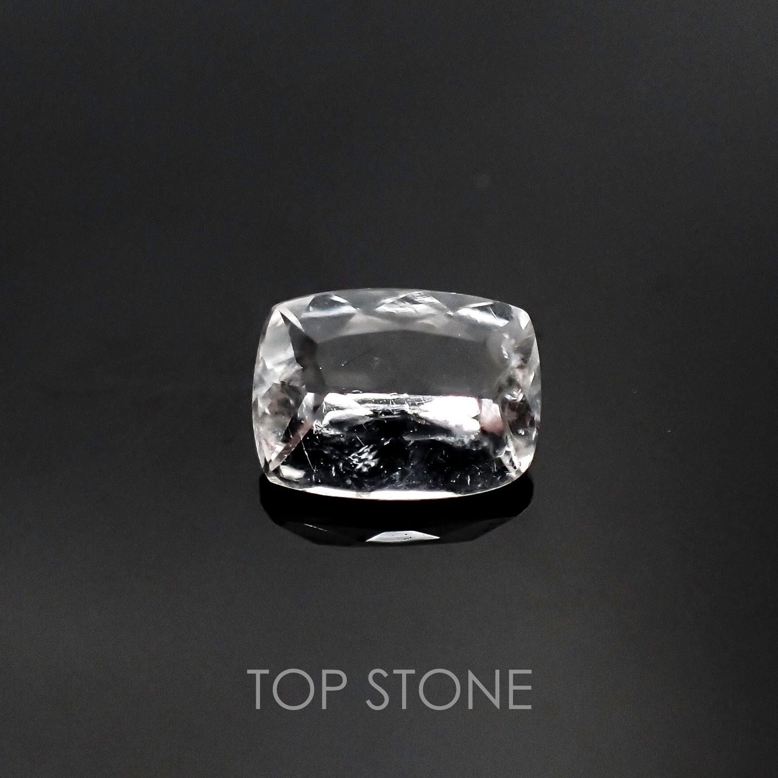 ハイアライトオパール メキシコ産 ルース 0.65ct[20106364]6.9×5.2mm前後
