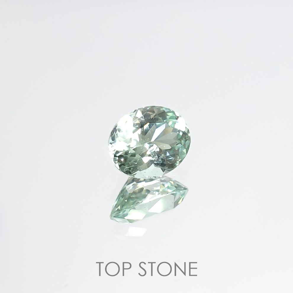 バナジウムコーネルピン(宝石名コーネルピン)タンザニア・タンガ州産 0.91ct 識別済[220115625]6.6x5.2mm前後