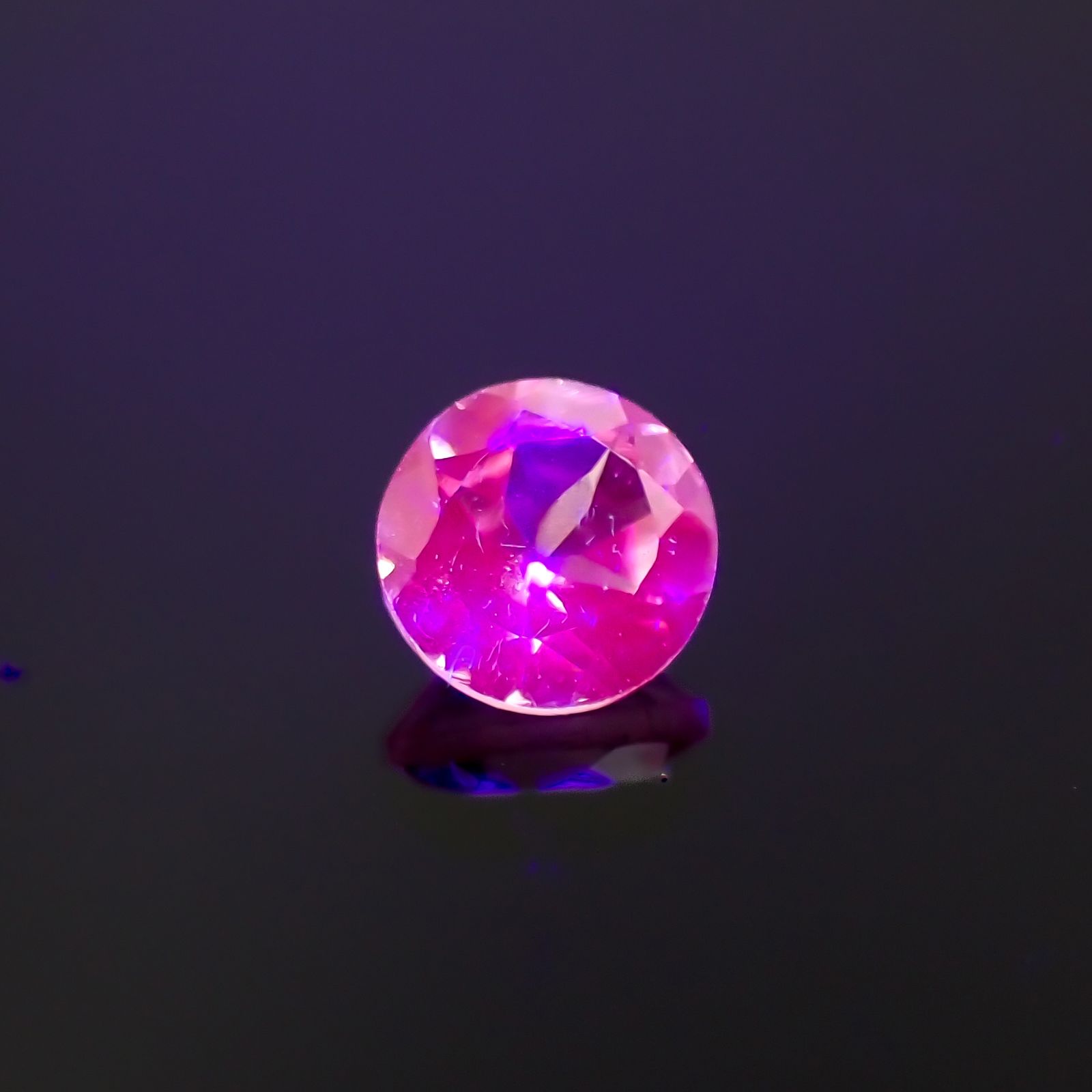 シルキーピンクスピネル タンザニア産 0.27ct[230421560]3.8x3.8mm前後