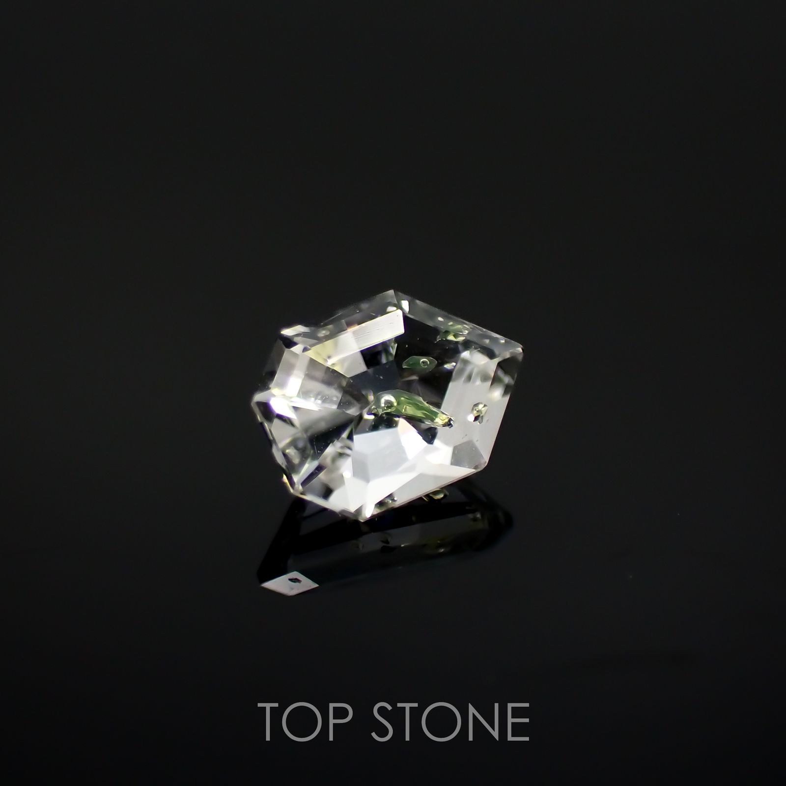 ◇カスタムカット◇オイルインクォーツ パキスタン産 0.66ct[221018531]6.7x4.7mm前後