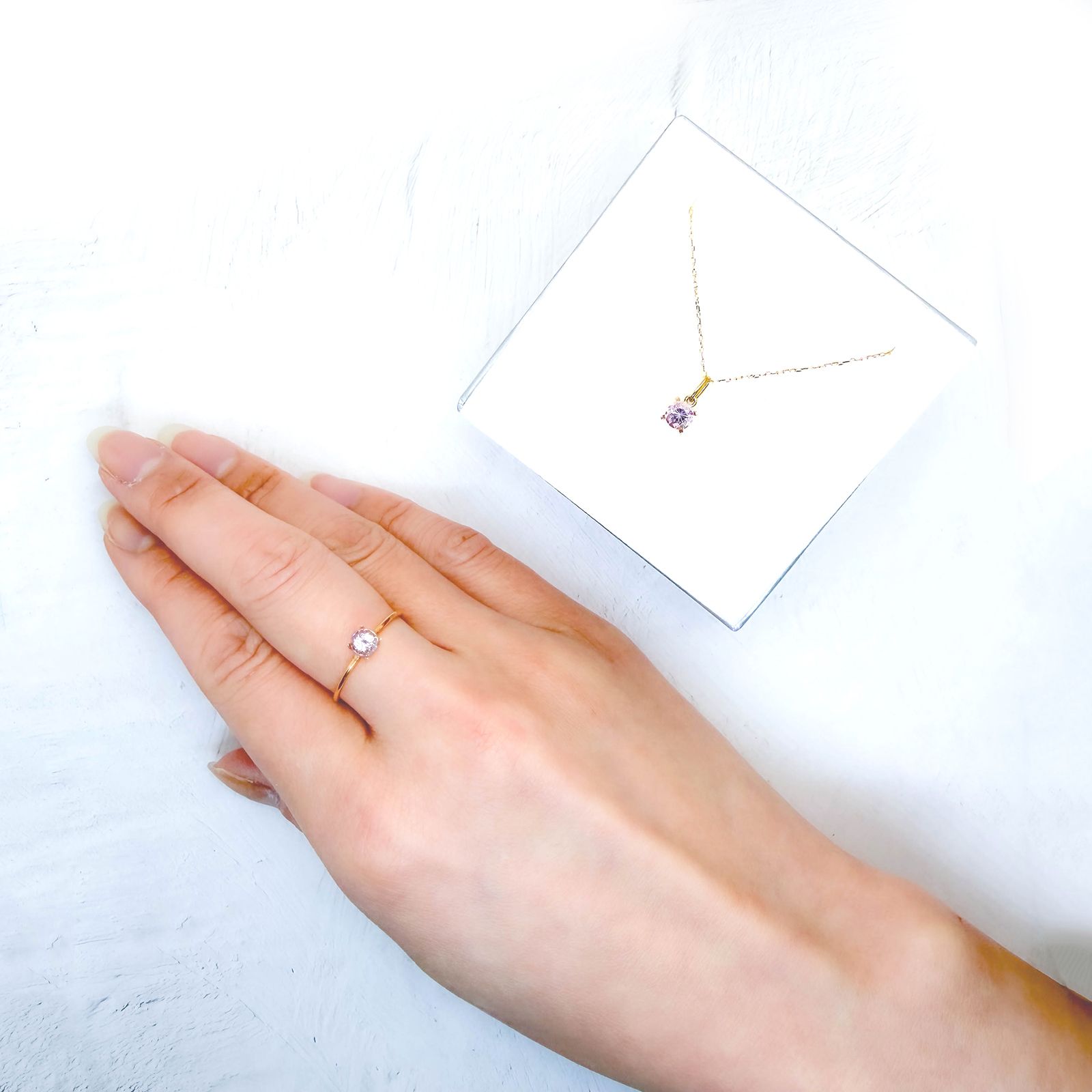 ◇ペアセット◇モルガナイト ブラジル産 0.85ct(2pcs合計) / 4.5x4.5mm前後 [260431957]