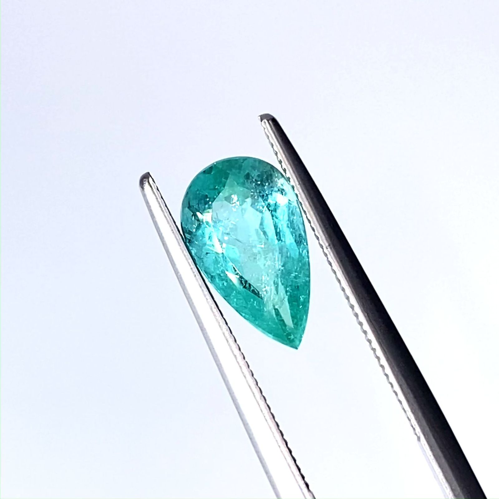 パライバトルマリン モザンビーク産 1.71ct[19111759]10.8×6.4mm