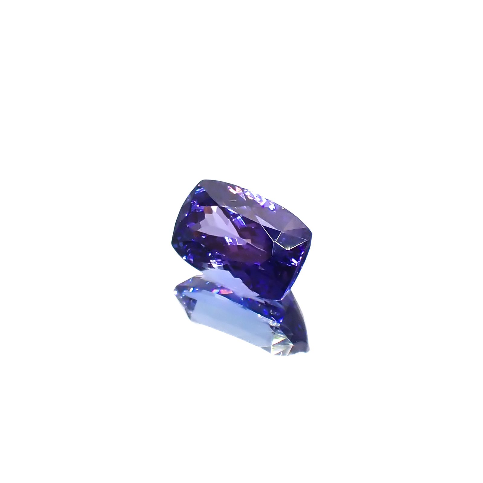 タンザナイト(宝石名タンザナイト)タンザニア産 4.40ct 識別済[240427272]11.3x7.3mm前後