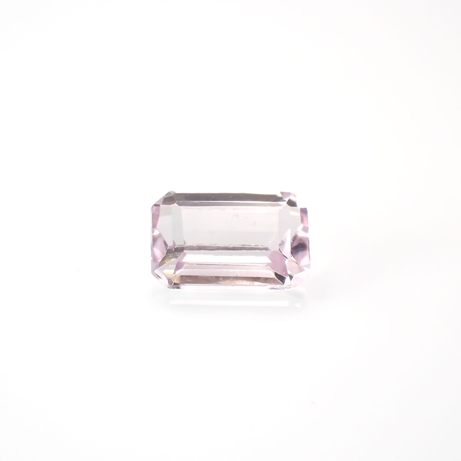 クンツァイト(宝石名クンツァイト)アフガニスタン産 1.57ct 識別済[231023869]8.3x5.7mm前後