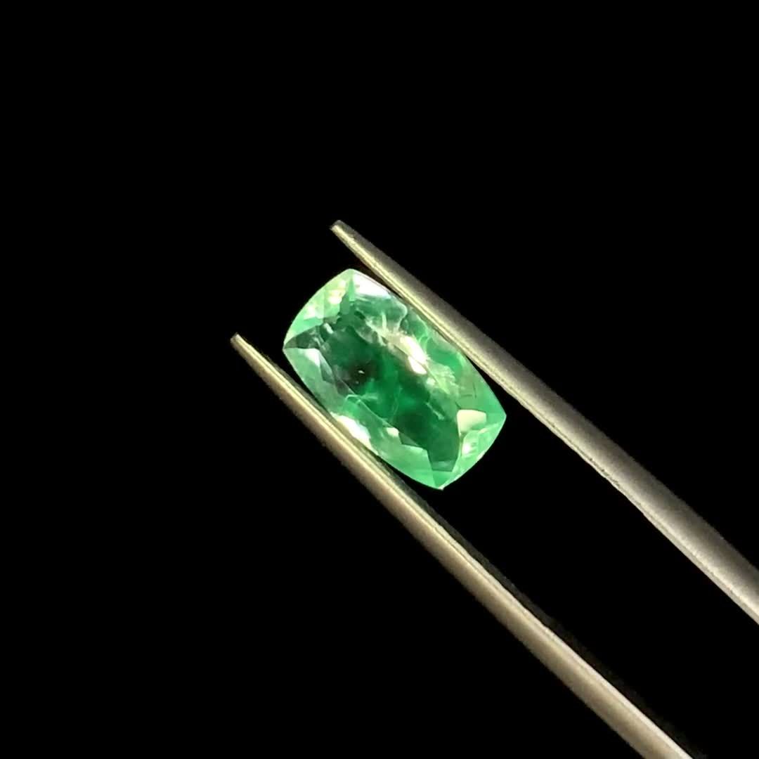 ハイアライトオパール(宝石名オパール)メキシコ産 識別済 1.42ct