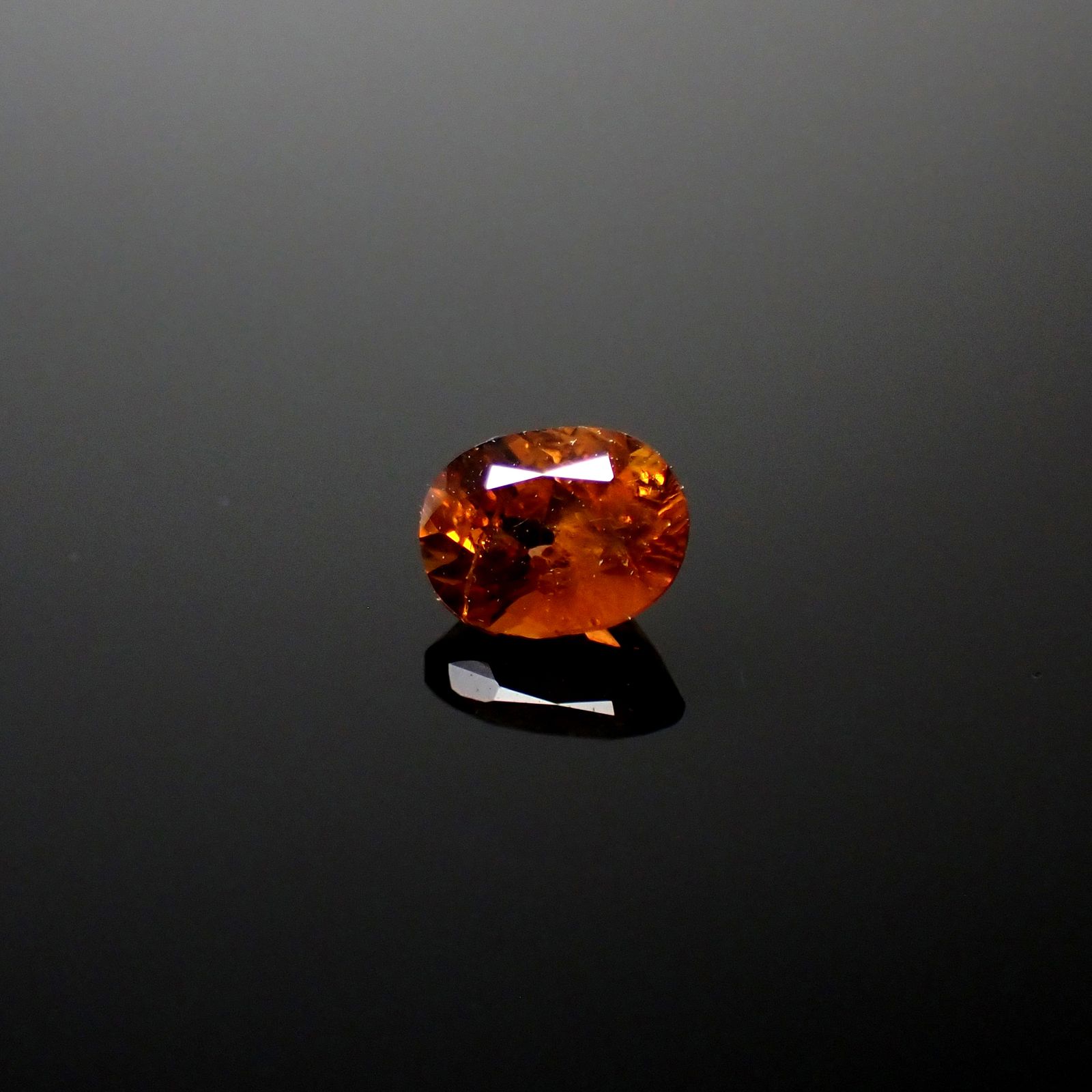 ゴールデンアイオライト マダガスカル産 0.25ct[240527661]4.6x3.5mm前後