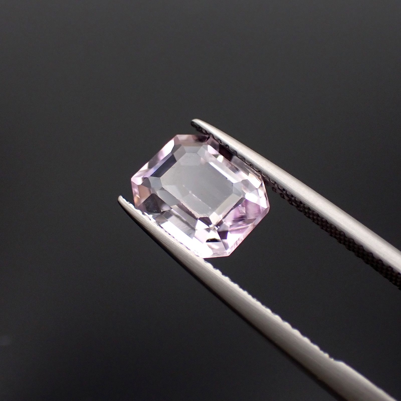 クンツァイト アフガニスタン産 3.27ct[230722931]9.9x8.3mm前後