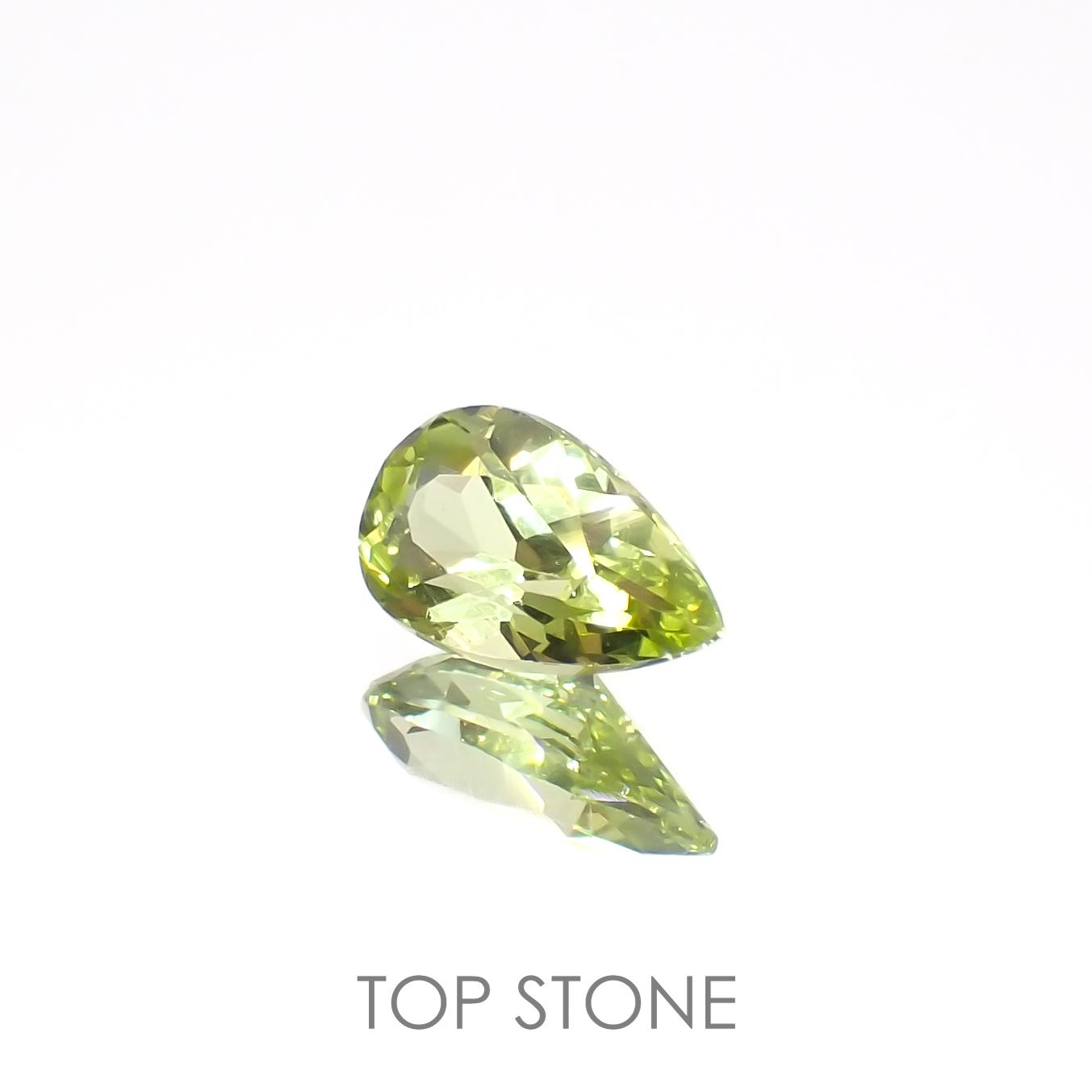 グリーンエンスタタイト(宝石名グリーン・エンスタタイト)カメルーン産 0.46ct 識別済[220917599]6.7x3.9mm前後