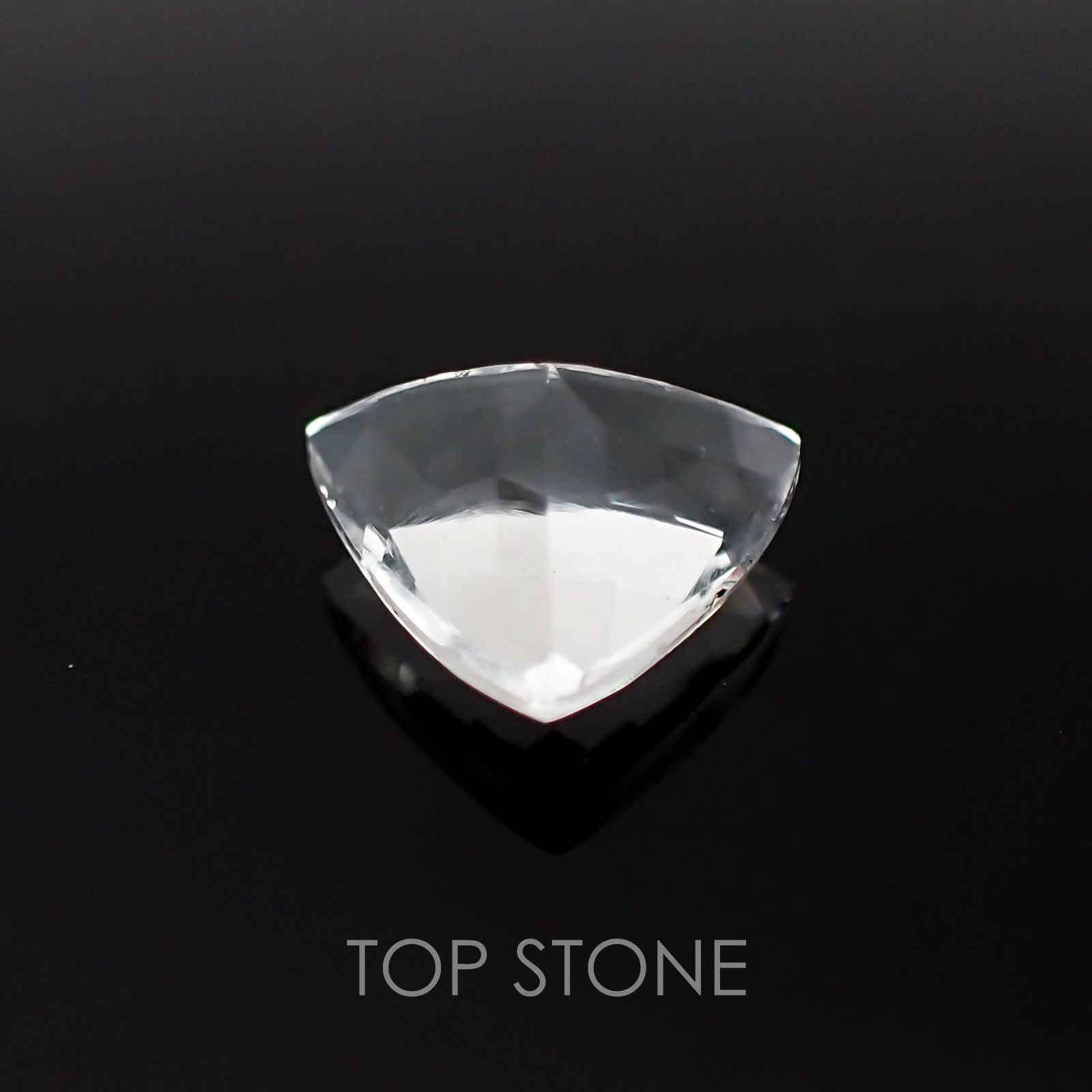 ハイアライトオパール メキシコ産 ルース 1.79ct[21058255]9.6×9.5mm前後