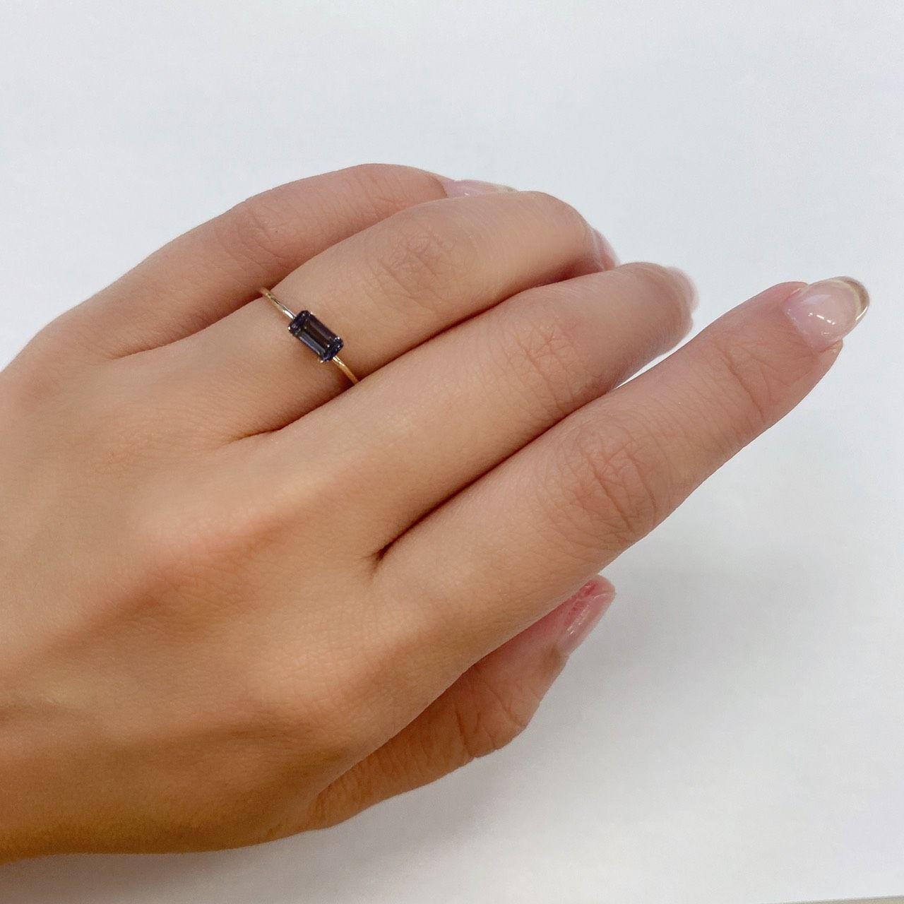 カラーチェンジガーネット(アレキタイプ) マダガスカル・ベキリー産 ルース 0.66ct[210711811]6.1×3.1mm前後