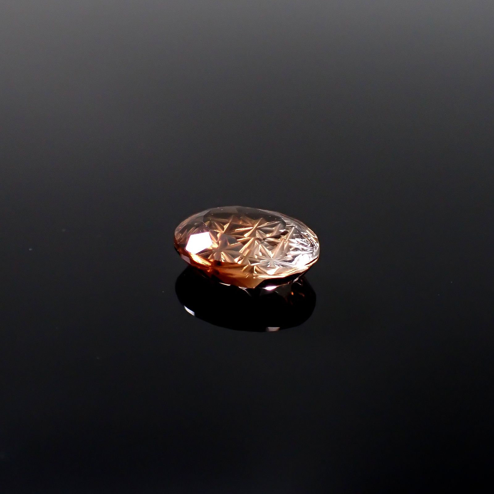 ◇甲州貴石切子Plus Three◇バイカラートパーズ ブラジル産 3.64ct / 10.9x8.2mm前後 [251231455]