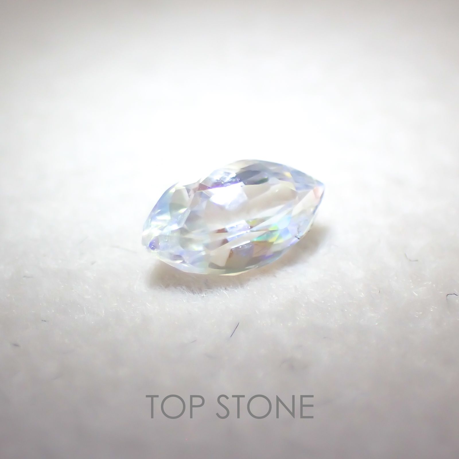 レインボームーンストーン(アンデシンラブラドライト) マダガスカル産 ルース 0.27ct[210310124]5.9×3.2mm前後