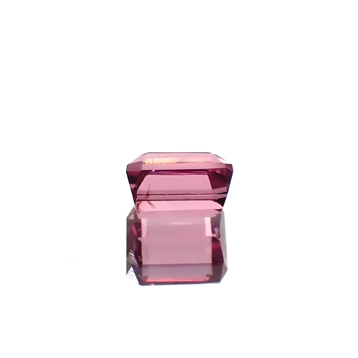 パープルトルマリン アフガニスタン産 0.44ct / 4.7x3.7mm前後 [251131317]