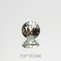 バイカラーオレゴンサンストーン(宝石名ラブラドライト)アメリカ・オレゴン州産 0.81ct 識別済[220114653]6.2x6.1mm前後