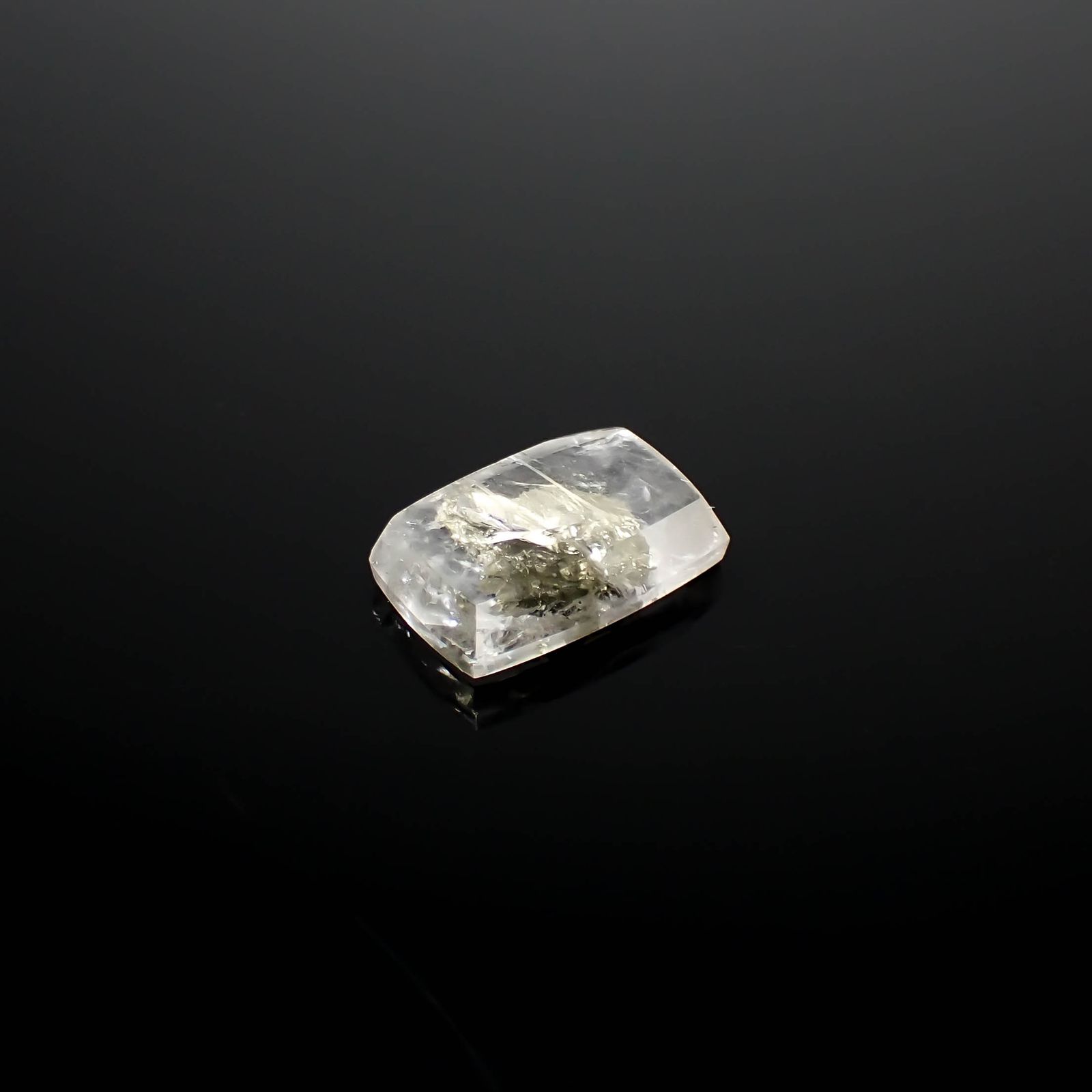パイライトインクォーツ ブラジル産 8.64ct[240225923]16.5x10.6mm前後