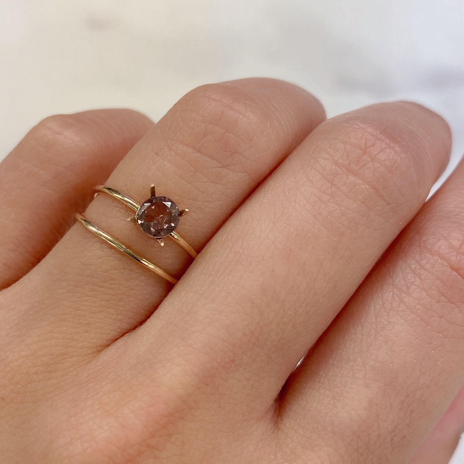 カラーチェンジマラヤガーネット(宝石名ガーネット) タンザニア・マヘンゲ産 0.52ct 識別済[20096096]4.9×4.9mm前後