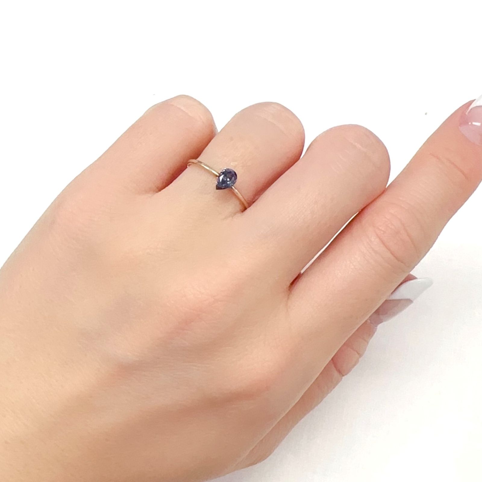 ベキリーブルーガーネット（カラーチェンジガーネット アレキタイプ） マダガスカル・ベキリー産 0.37ct[240125481]5.5x3.7mm前後
