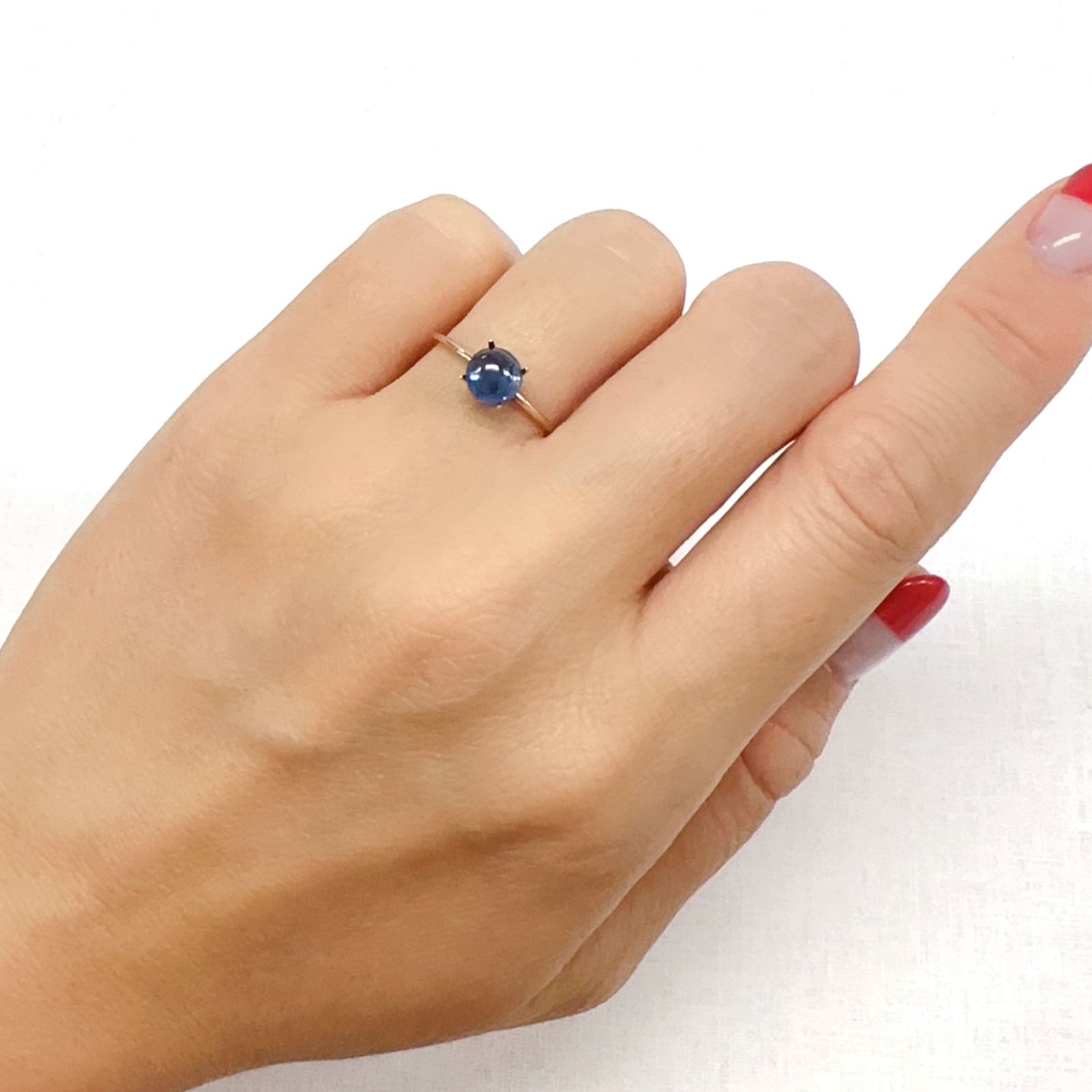 サファイア(宝石名ブルー・サファイア)スリランカ/マダガスカル産 1.06ct 識別済[230923439]5.9x5.9mm前後