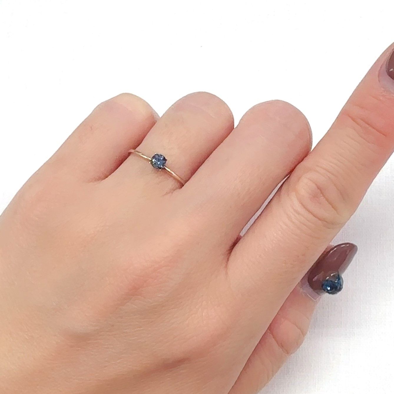 ベキリーブルーガーネット（カラーチェンジガーネット アレキタイプ） マダガスカル・ベキリー産 0.24ct[240628276]3.6x3.6mm前後