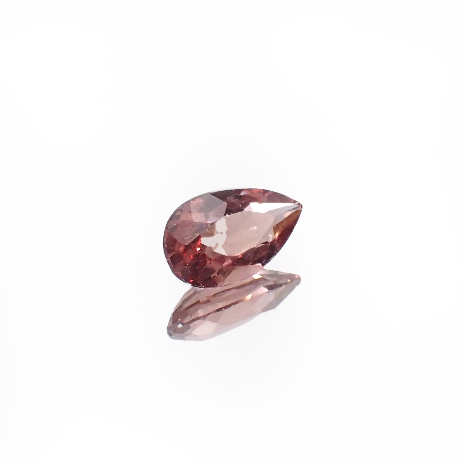 ピンクアパタイト ブラジル産 0.90ct[231224935]8.3x4.9mm前後