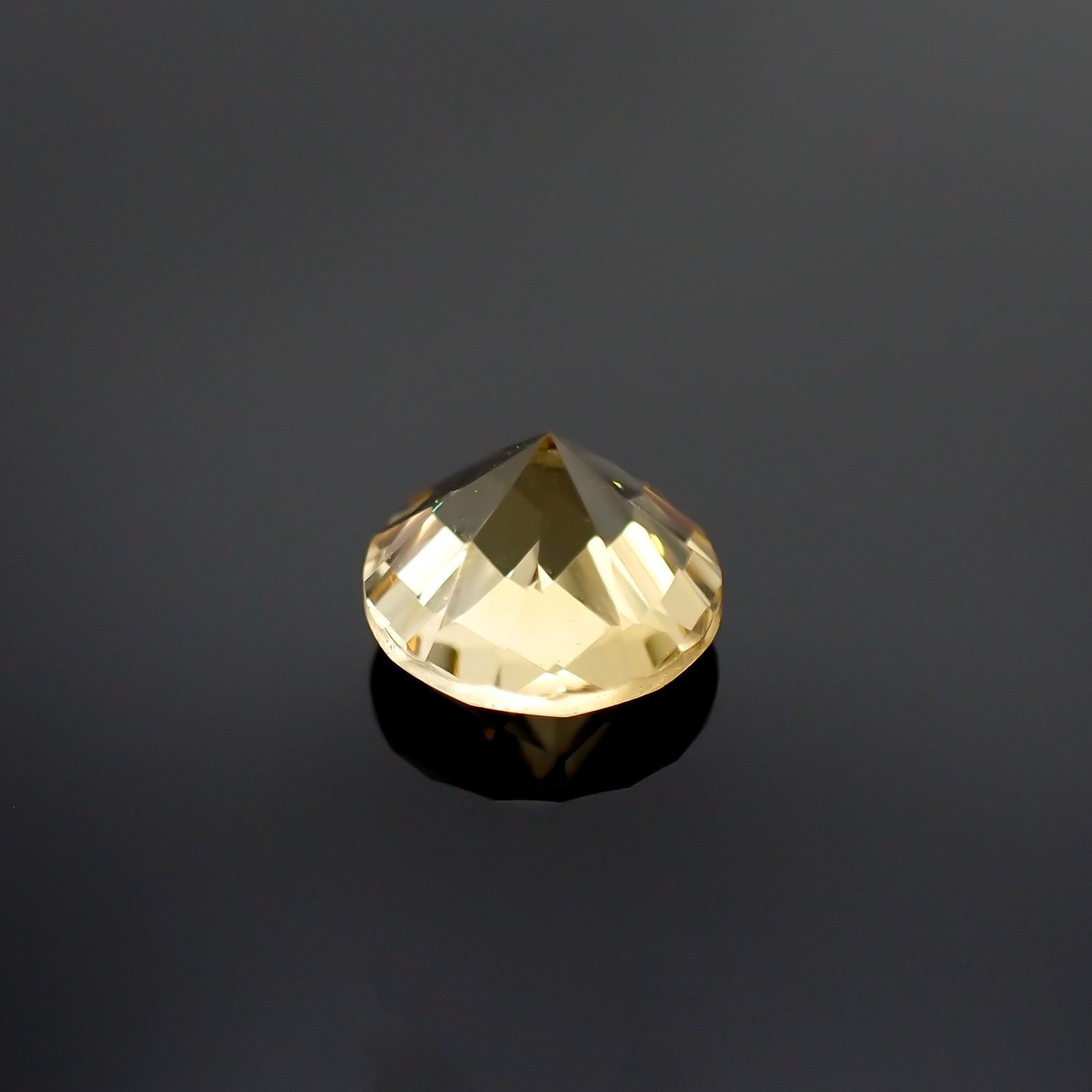 ◇チェッカーコンケーブカット◇シトリン(宝石名シトリン) ブラジル産 識別済 1.14ct / 7.1×7.1mm前後 [251013027]