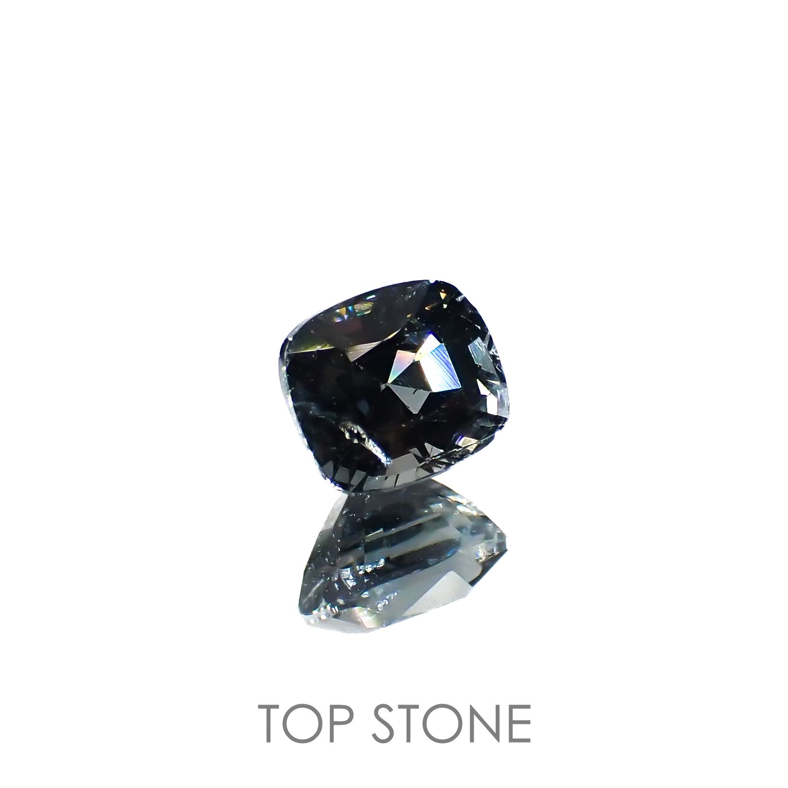グレースピネル(宝石名スピネル)ビルマ/マダガスカル産 0.95ct 識別済[220716819]5.6x4.9mm前後