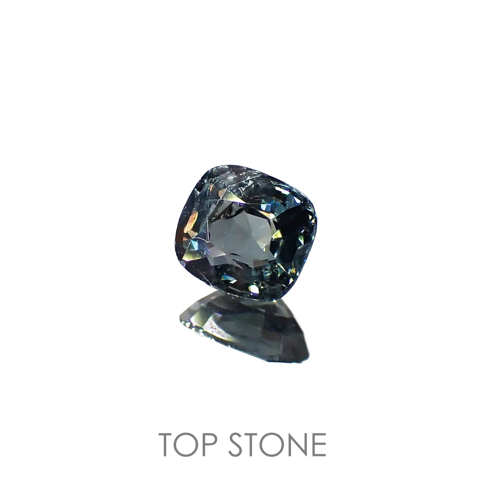 グレースピネル(宝石名スピネル)ビルマ/マダガスカル産 0.79ct 識別済[220716818]5.8x5.1mm前後
