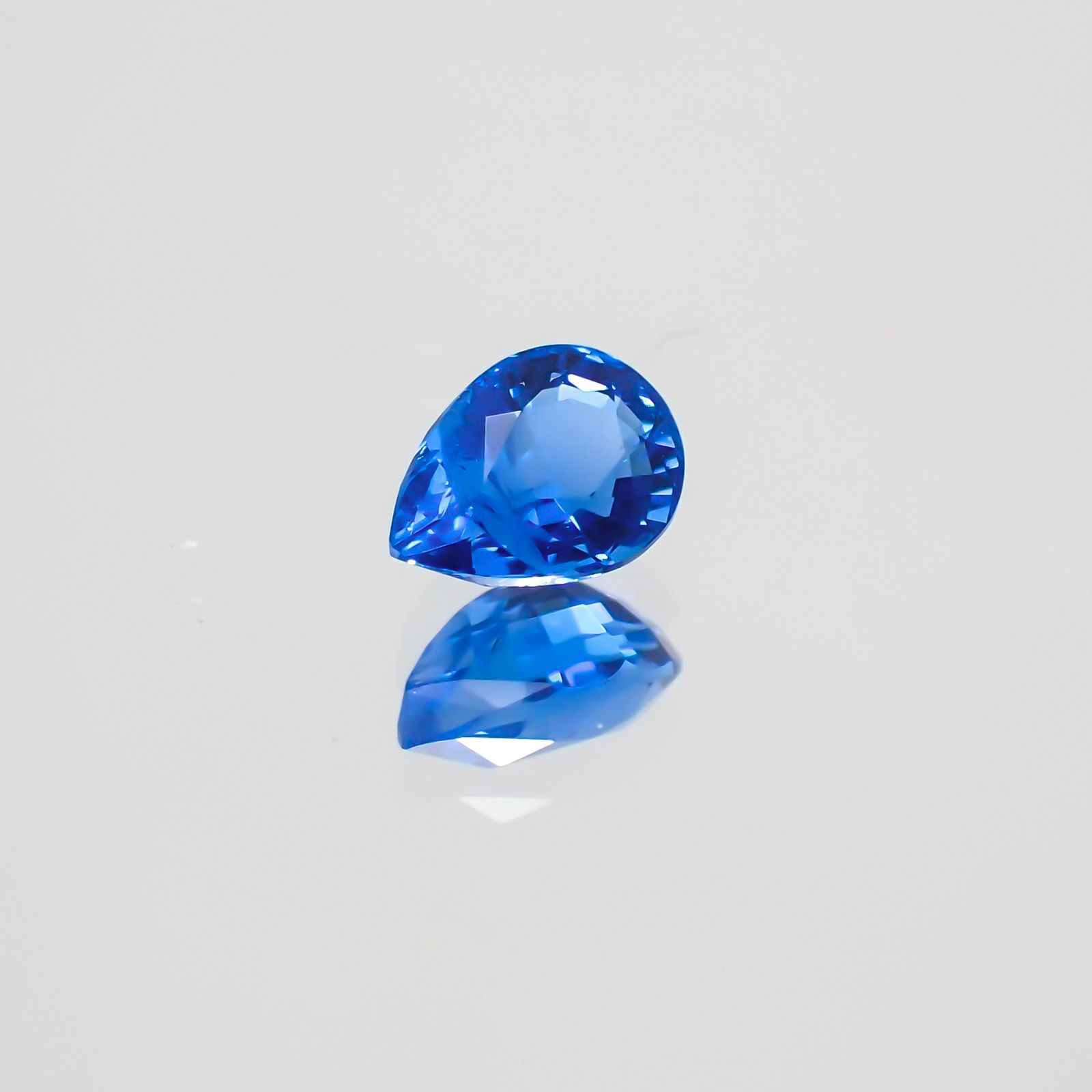 アウイナイト ドイツ産 ルース 0.2ct[210210029]4.6×3.3mm前後