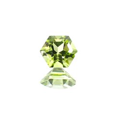 ◇ヘキサゴンカット◇ペリドット(宝石名ペリドット) パキスタン産 0.62ct 識別済[250813097]4.9×4.8mm前後