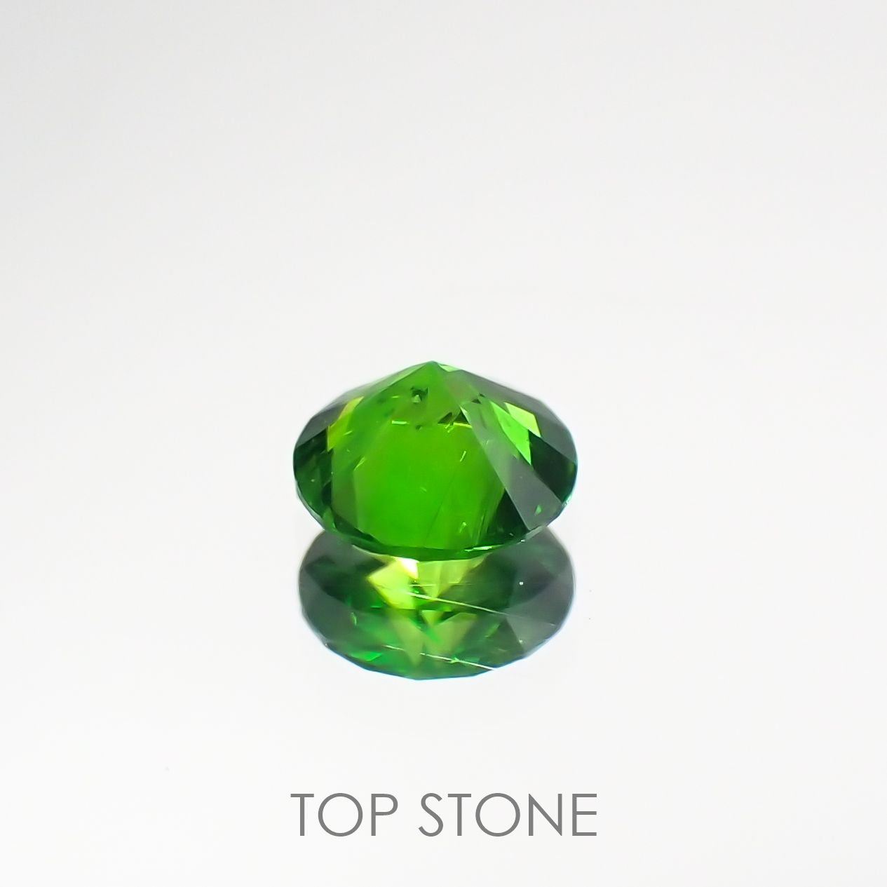 デマントイドガーネット(宝石名デマントイド・ガーネット) ロシア産 0.132ct ソ付(彩珠)[210712081]3.1×3.1mm前後