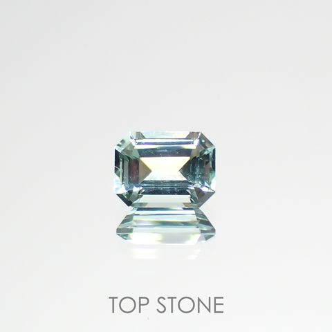 ミントベリル  ブラジル産 0.45ct[220616676]5.4x4mm前後