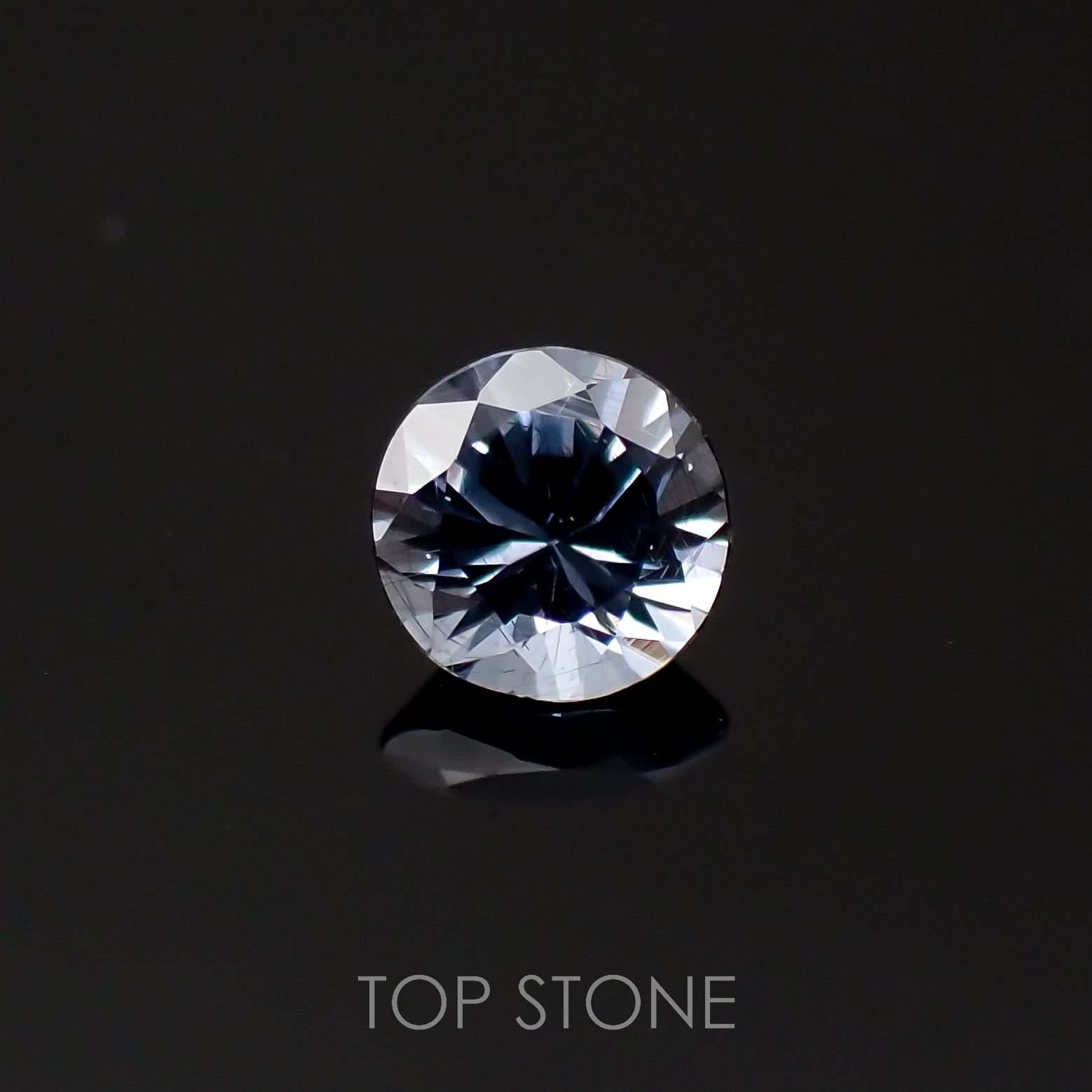 カラーチェンジガーネット アレキタイプ(宝石名ガーネット)マダガスカル・ベキリー産 0.079ct 識別済[220917668]2.6x2.6mm前後