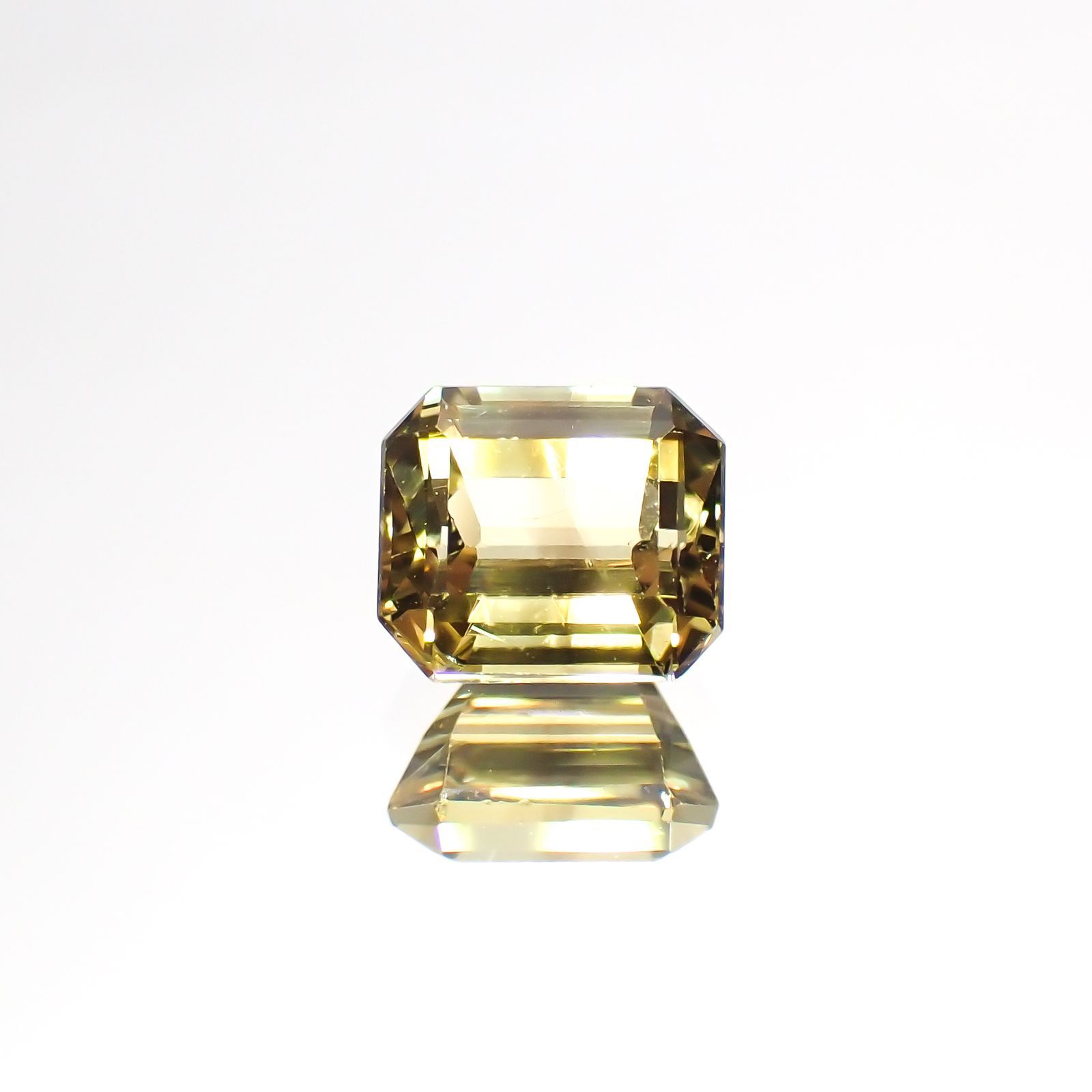 カラーバンドクリソベリル(宝石名クリソベリル)マダガスカル産 0.74ct 識別済[220114192]5.2x4.5mm前後