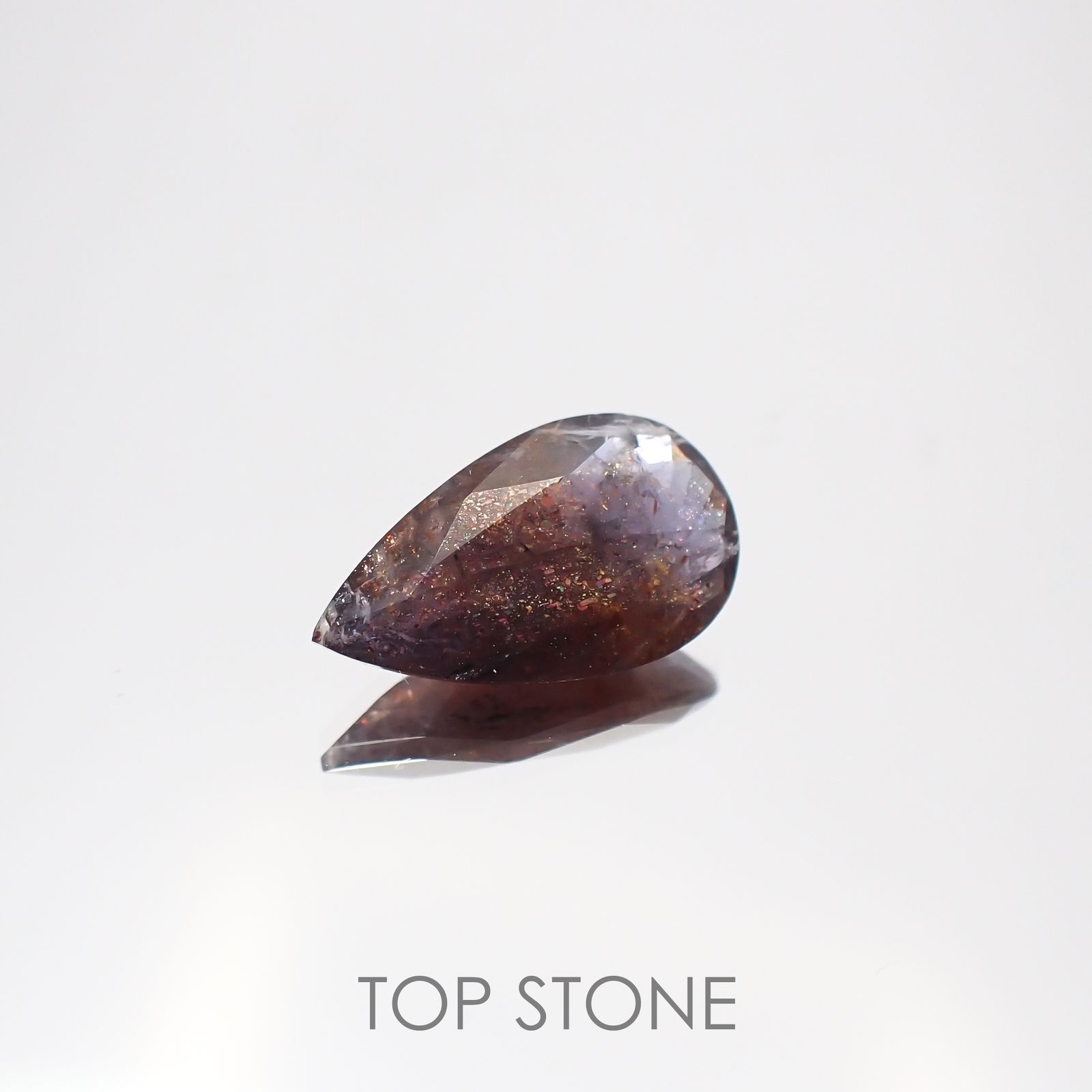 ブラッドショットアイオライト インド産 ルース 1.73ct[210611109]12.2×7.1mm前後
