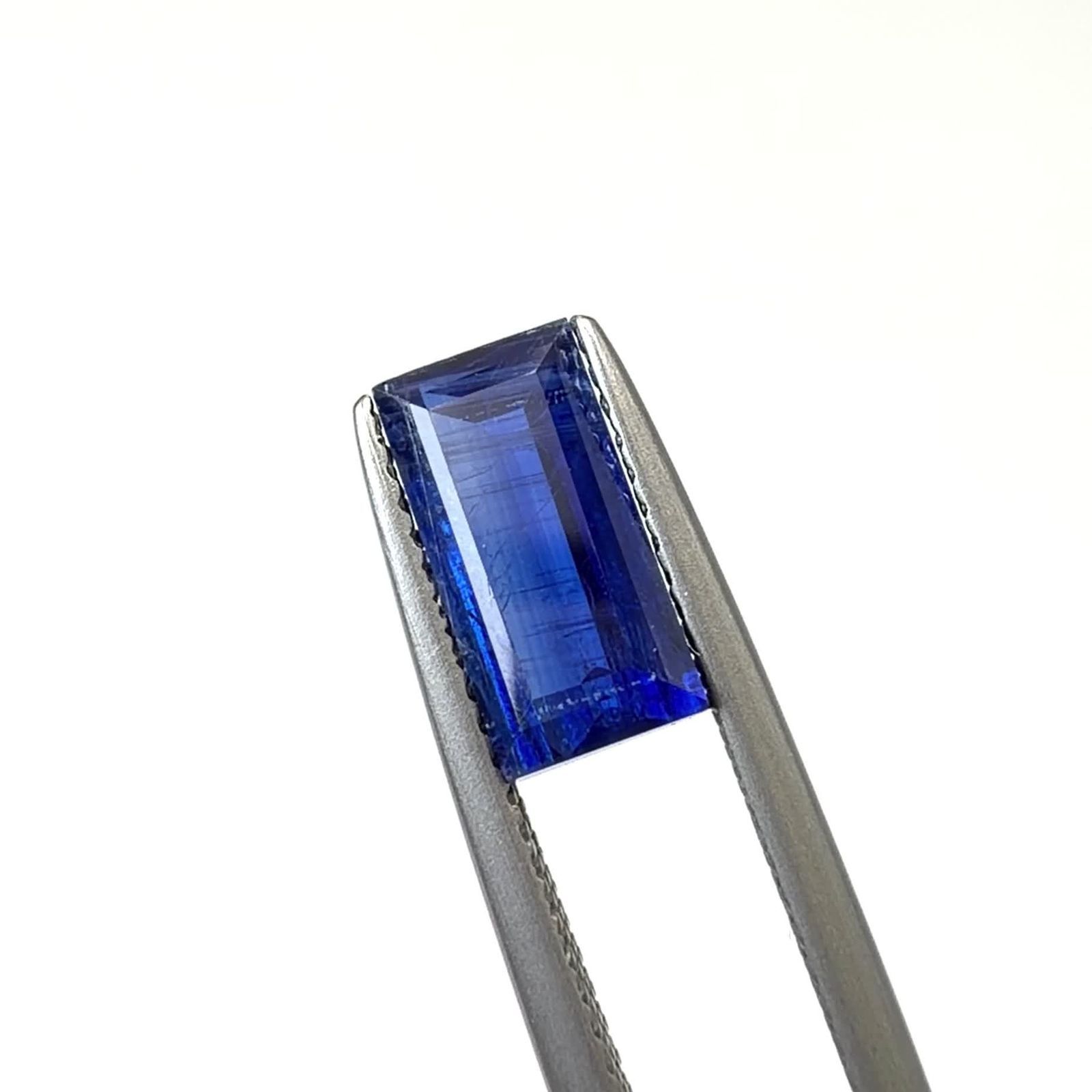 ネパール カリコットジャジャルコット産 カイヤナイトスクエアルース カイヤナイト ネパール産 2.54ct / 10.1x5.1mm前後 [260532274] | TOP