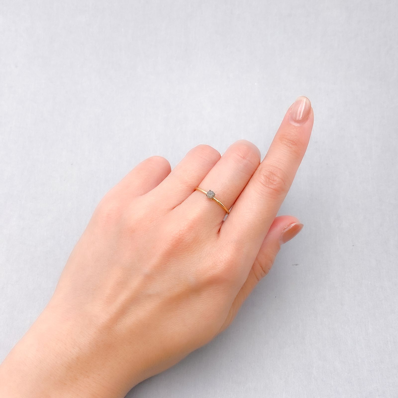 シルキーアレキサンドライト ブラジル・ミナスジェライス州ヘマチタ鉱山産 0.17ct [250129760]3.2x3.2mm前後