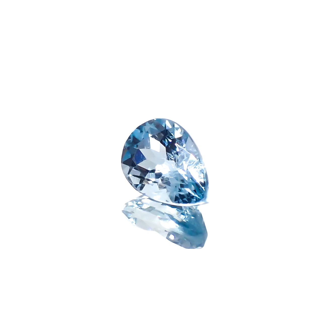 アクアマリン サンタマリアカラー マダガスカル産 0.72ct[240326962]7x5mm前後