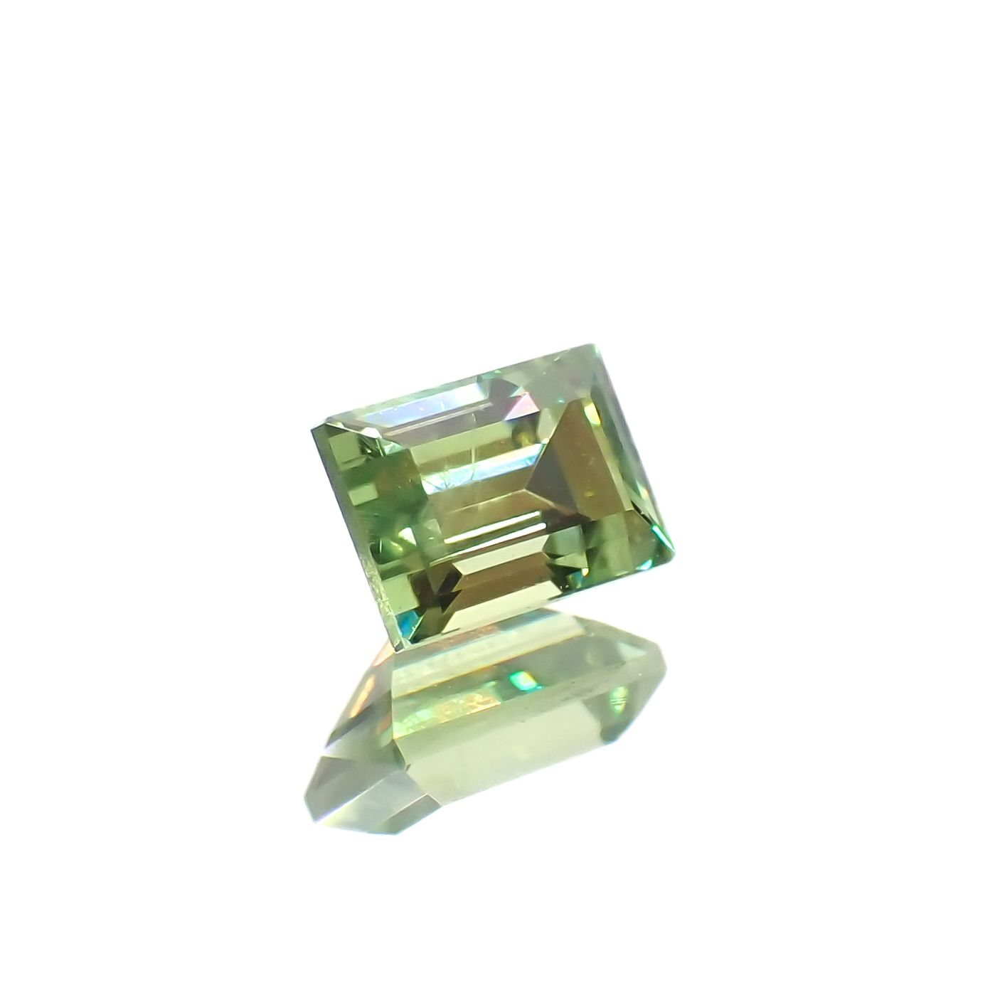 デマントイドガーネット ロシア産 0.23ct[231023656]3.7x2.7mm前後