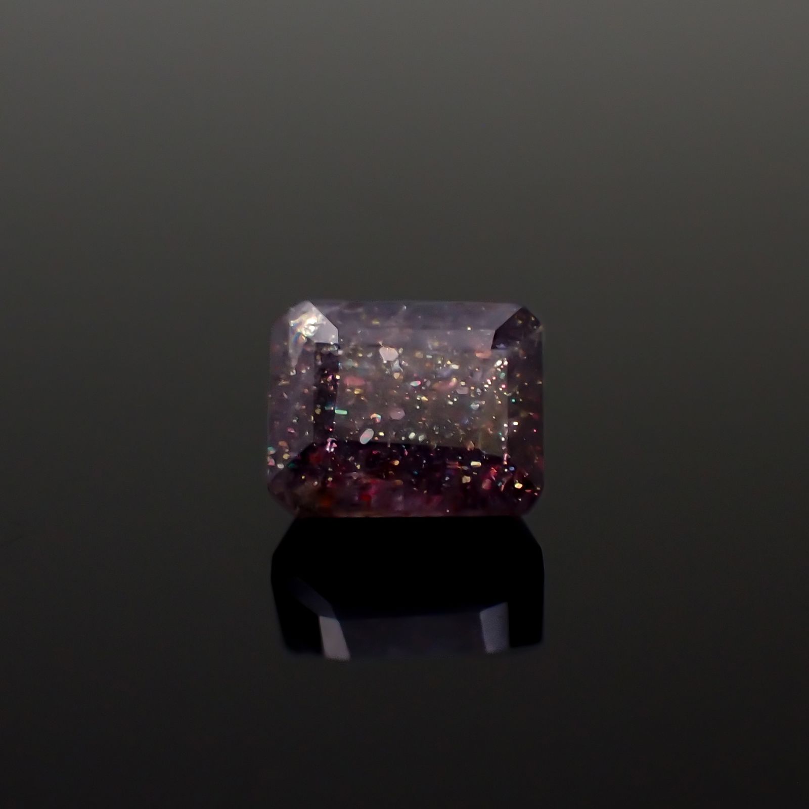 ブラッドショットアイオライト インド産 1.53ct[230923350]7.2x5.9mm前後